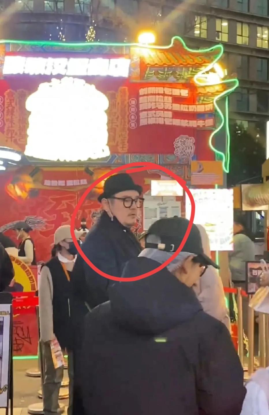 一个糊了快五年的劣迹艺人，偏偏在啥作品没有的情况下突然喜提热搜，你跟我说这是“自