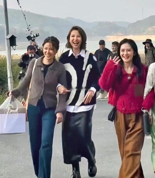 明星为啥穿得精致但一⁠点都不土？