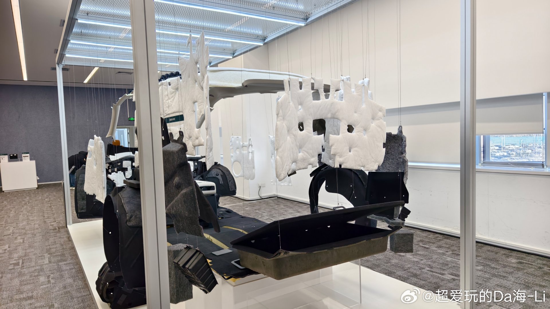 理想材料研发成果大盘点理想MEGA的NVH是真的顶！总算懂为啥能做得这么好，