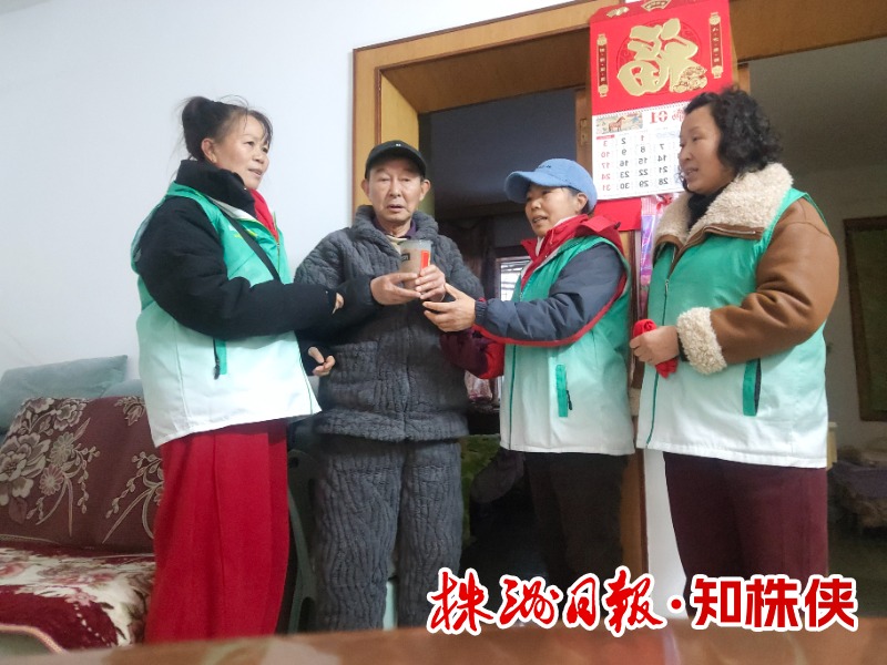 十年坚守，一通急电背后的温暖故事