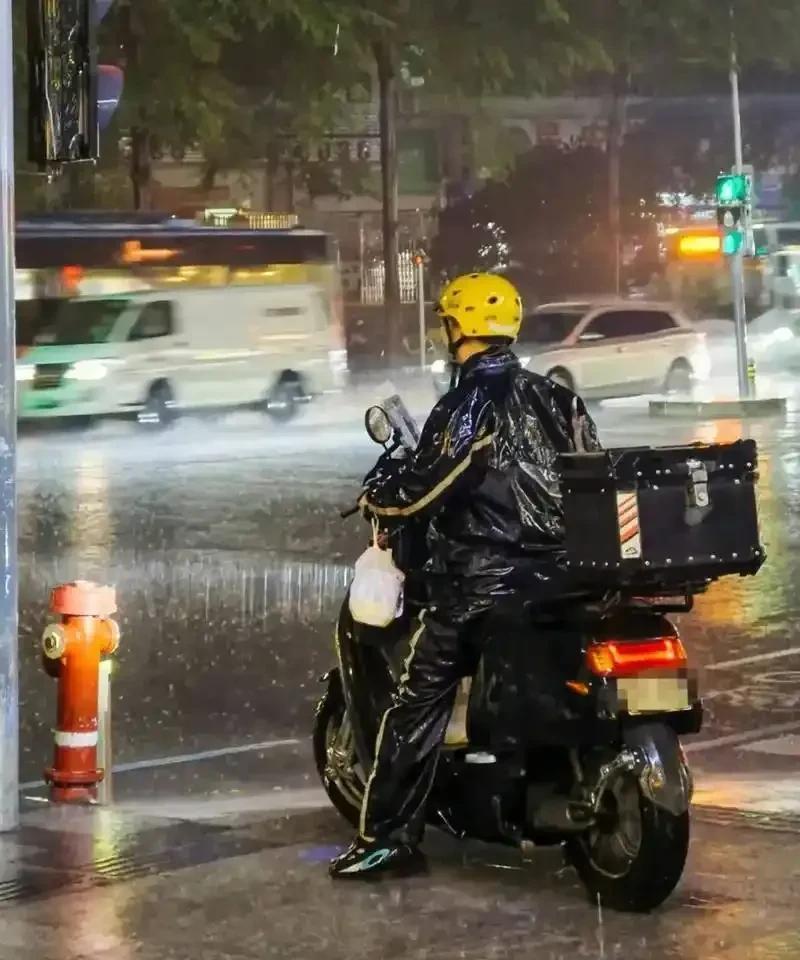 朋友的儿子运气挺不好，高中毕业就读厦大三加一，最后一学期去澳洲留学，结果人一到澳