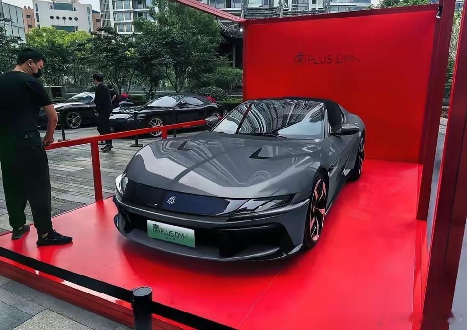 牛逼不？不知道这台敞篷版“秦”，9.9万能拿下不？​​​