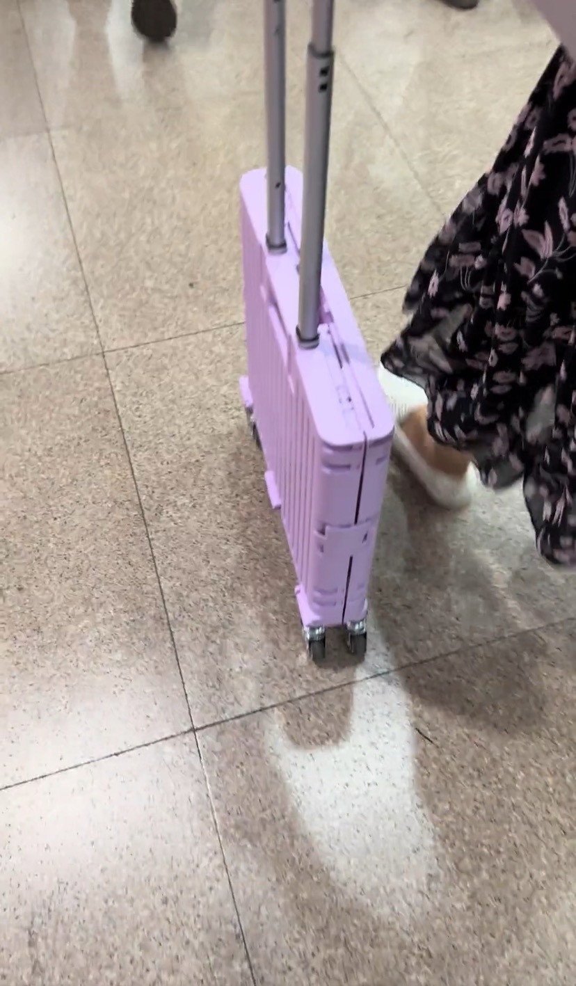 行李.zip，想知道这箱子是用来装什么东西的，给我感觉是拉个暖气片就出门了。​