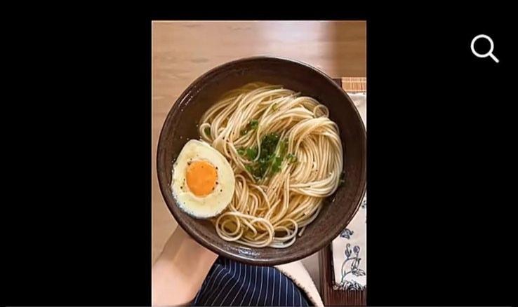 一碗简单清汤面勾起一段小时候委屈又柔软的回忆从前家里日子紧巴巴偶然吃到
