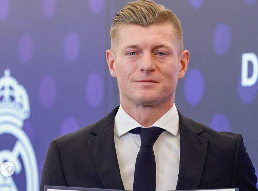 罗马诺：老佛爷希望克罗斯进皇马管理层，预计将很快展开接触当地时间4月12日，据知