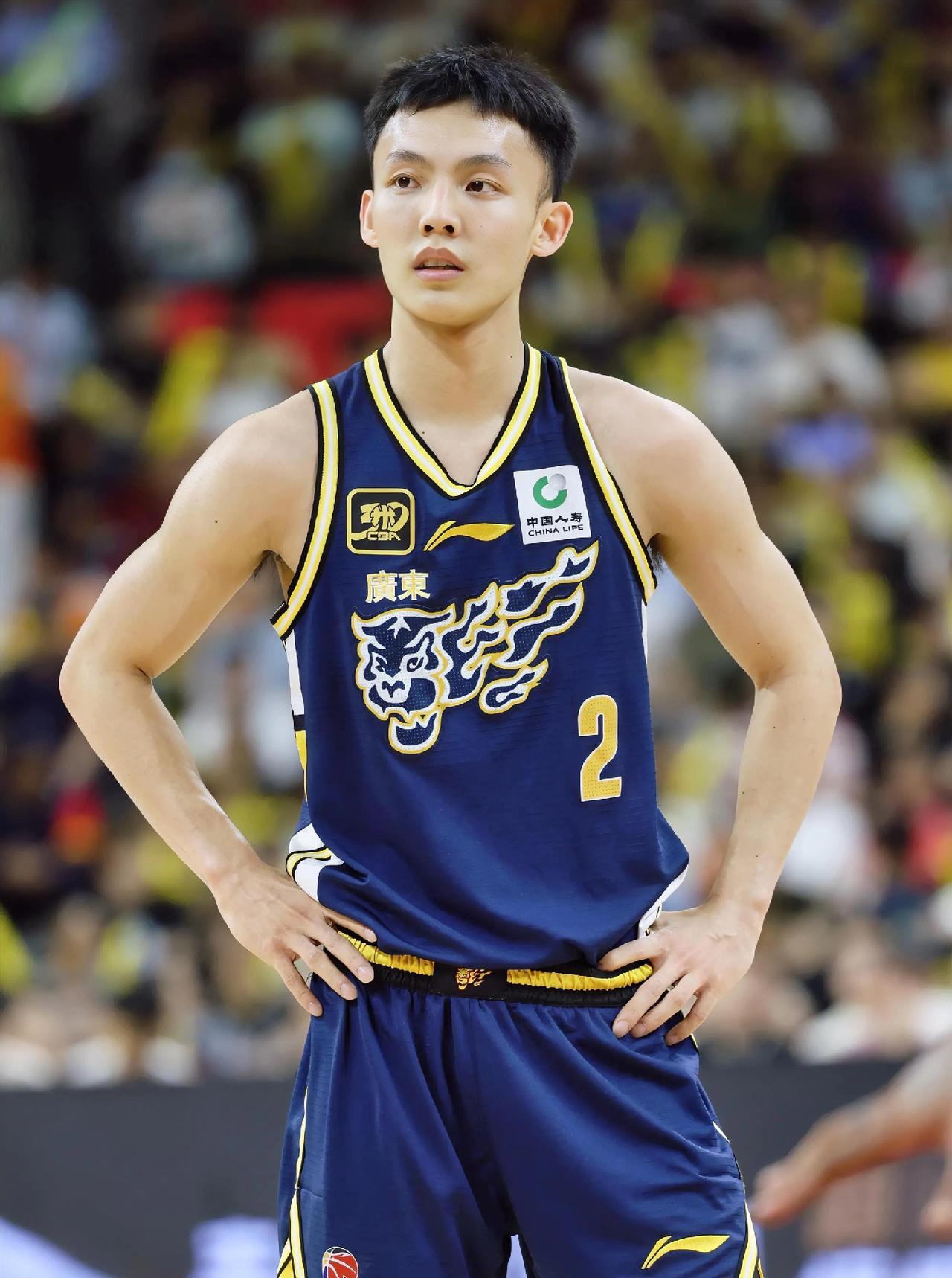 太欺负人了！广东队93-51大胜四川队，看看数据和正负值，谁才是赢球最大功臣！