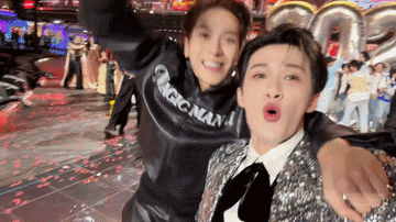 檀健次手真稳，在王嘉尔这么“暴力”轰炸下，他拍出来的视频居然还能看，不容易，真的