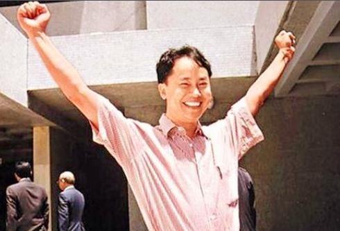 1996年，张子强绑架李嘉诚的儿子李泽钜，拿到了10亿的赎金，接着张子强的手下提
