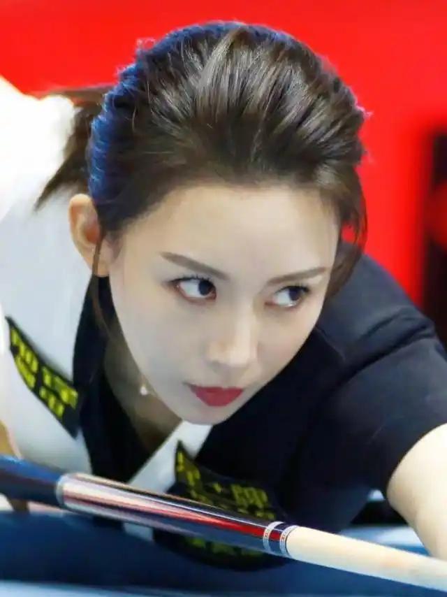 当年，身价10亿的九球天后潘晓婷公开征婚，可是男生们看到择偶条件后却纷纷望而止步