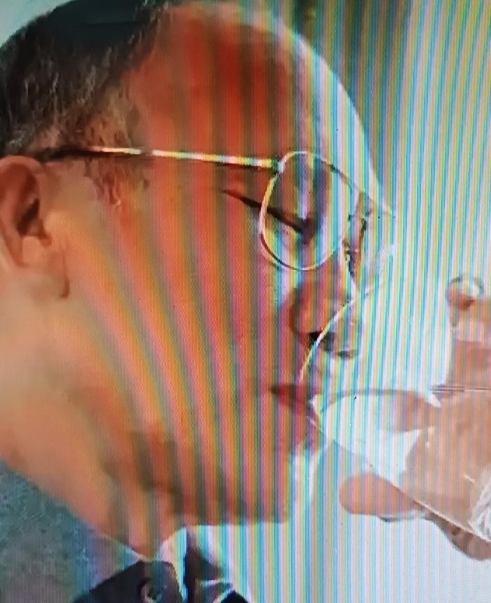 血压高和喝水还真有关系。人体约60%由水组成，水分对血容量有影响。短时间大量饮水