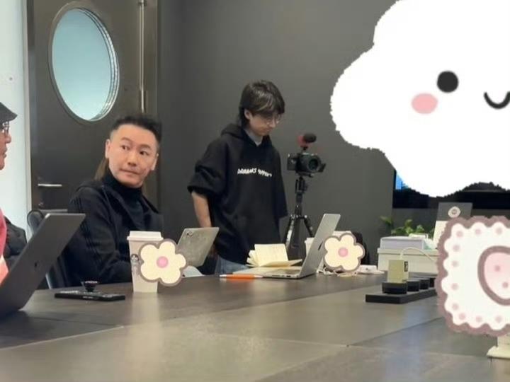 陈楚生荒芜之境演唱会剧透是双陈组合。哈哈，咱生哥的东西就是香啊，值得期待。上