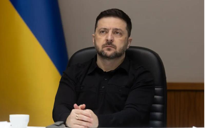 美国两党政客为保声誉避免与泽连斯基团队接触，更大的雷正在酝酿爆发！美国