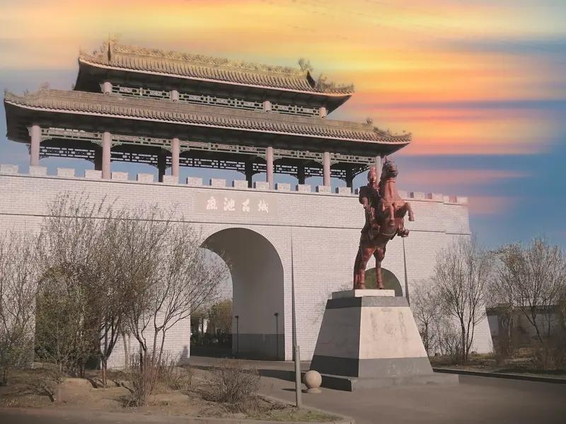 三国第一猛将是不是吕布，这事儿真值得说道说道。从武力值看，吕布堪称逆天。虎牢关前