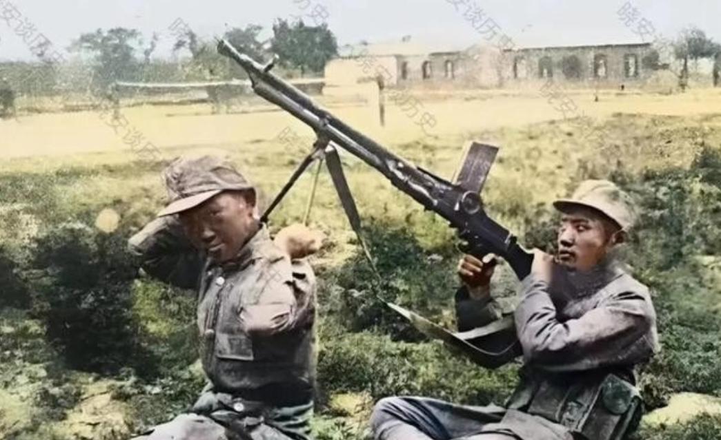 抗战时期的机枪手是技术人才，机枪手死后没了副射手普通士兵根本不会用机枪，毕竟只会