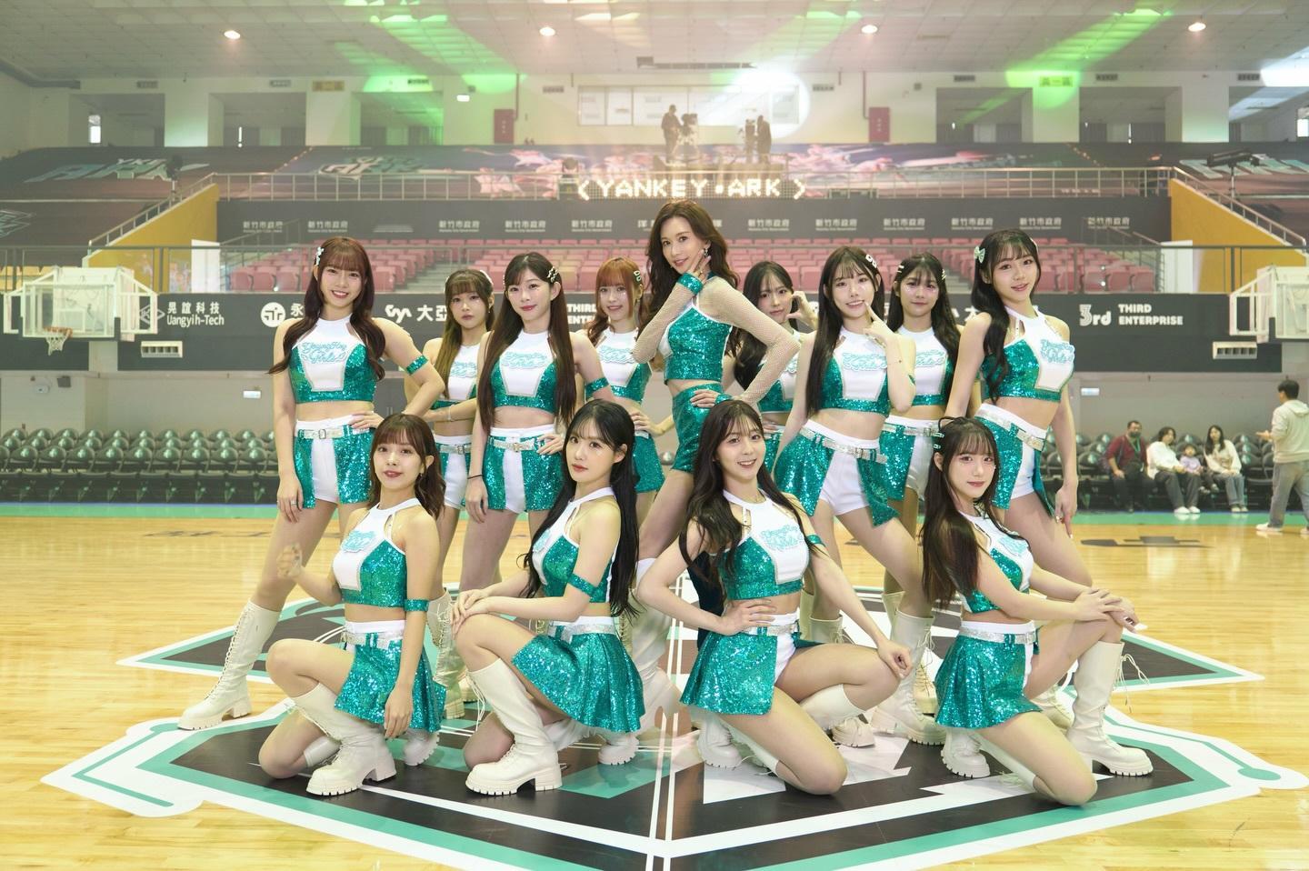 林志玲今日活动我服了这个状态～是我五十一