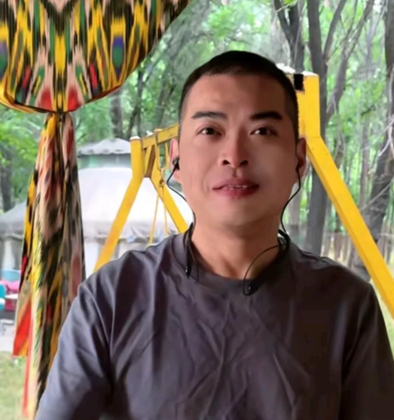 姚家男儿今天又给大家带来了新疆的好物！姚家男儿一直陪着云昊在新疆，今天卖的东
