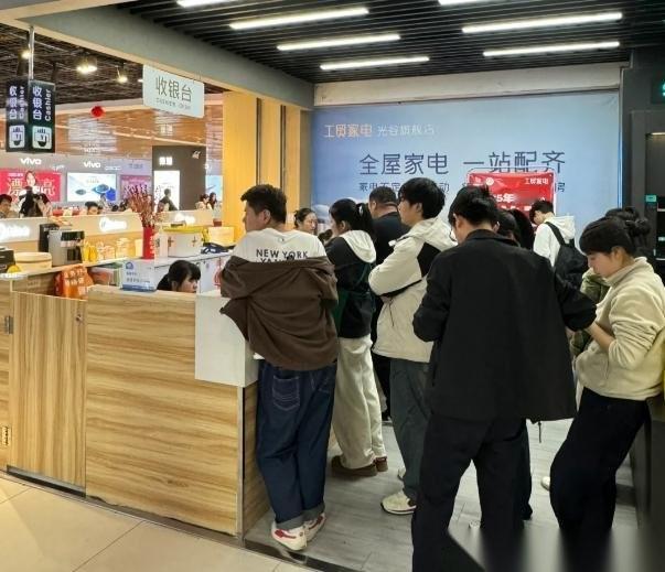 国补退场，小家电反而卖得更火了？大家发现没，以前买家电很多人盯着“国家补贴”，现