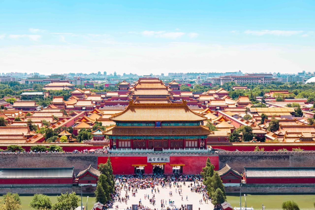 中国最值得去打卡的旅游景点：1.北京·故宫博物院世界最大木质古建筑群，红