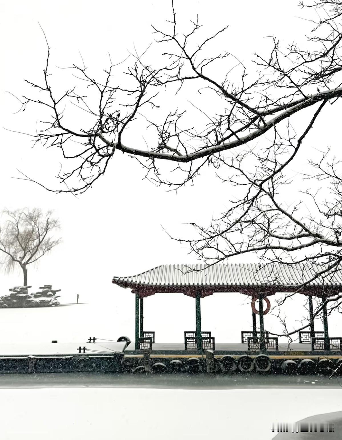 颐和园雪后原图直出！美成现实版雪中仙境北京颐和园雪后也太绝了原图直出都像