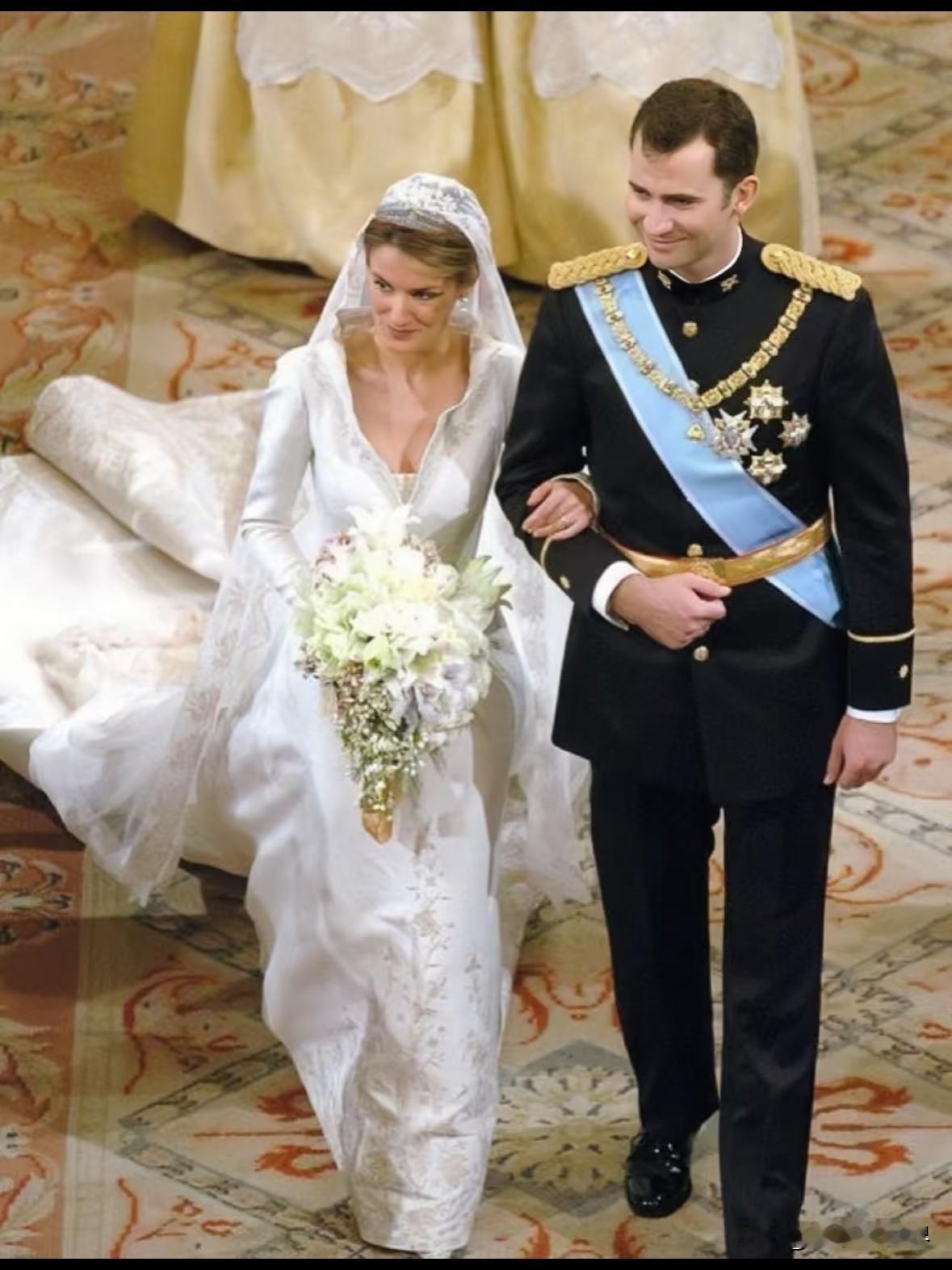 2004年5月22日，西班牙王储费利佩与二婚的记者莱蒂齐亚结婚。费利佩痴情娶