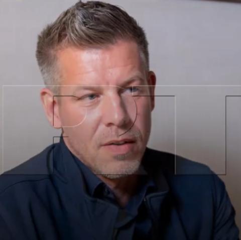 又想依赖俄罗斯的能源，又想靠北约？刚把执政16年的欧尔班赶下台，喊着要回归欧盟怀