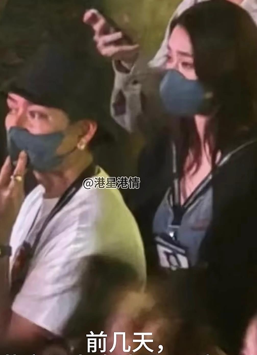 今年45岁的港星黄宗泽又被爆新恋情啦。黄宗泽被拍到与一女子同看GD演唱会