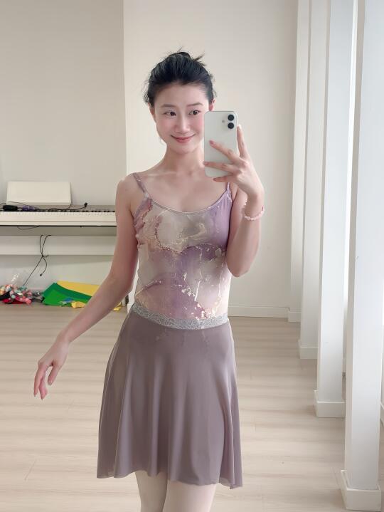 舞蹈生ootd、紫色真的好温柔！