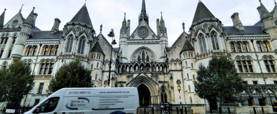 伦敦的一声法槌，迅速传遍全球法律界。谁都没料到，一对欠债2.45亿的中国夫妻，跑