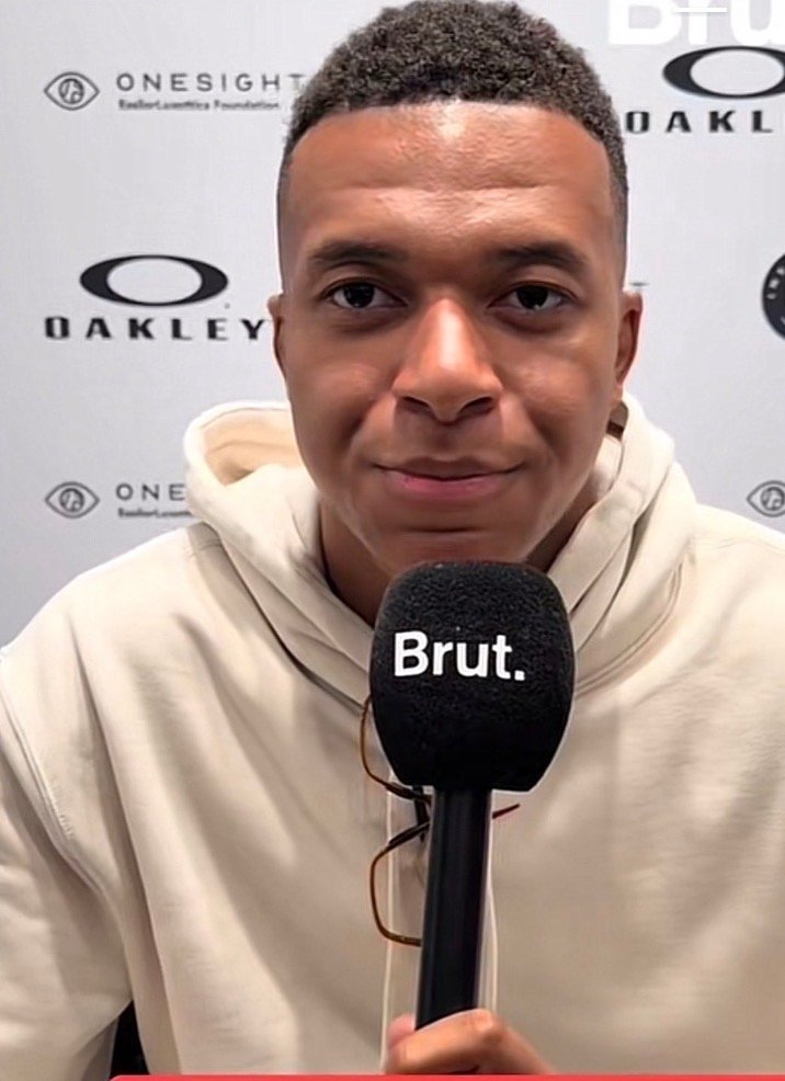 姆巴佩：“说西班牙语？这是一种尊重，当你到达某个地方时，试着说当地的语言。在法国