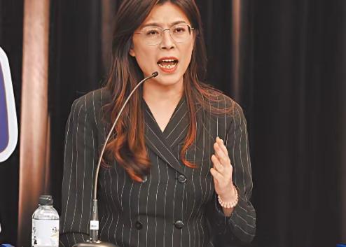 郑丽文今天在中常会上表示，中国国民党没有一个中国的概念，想去切割和中国的联系那还