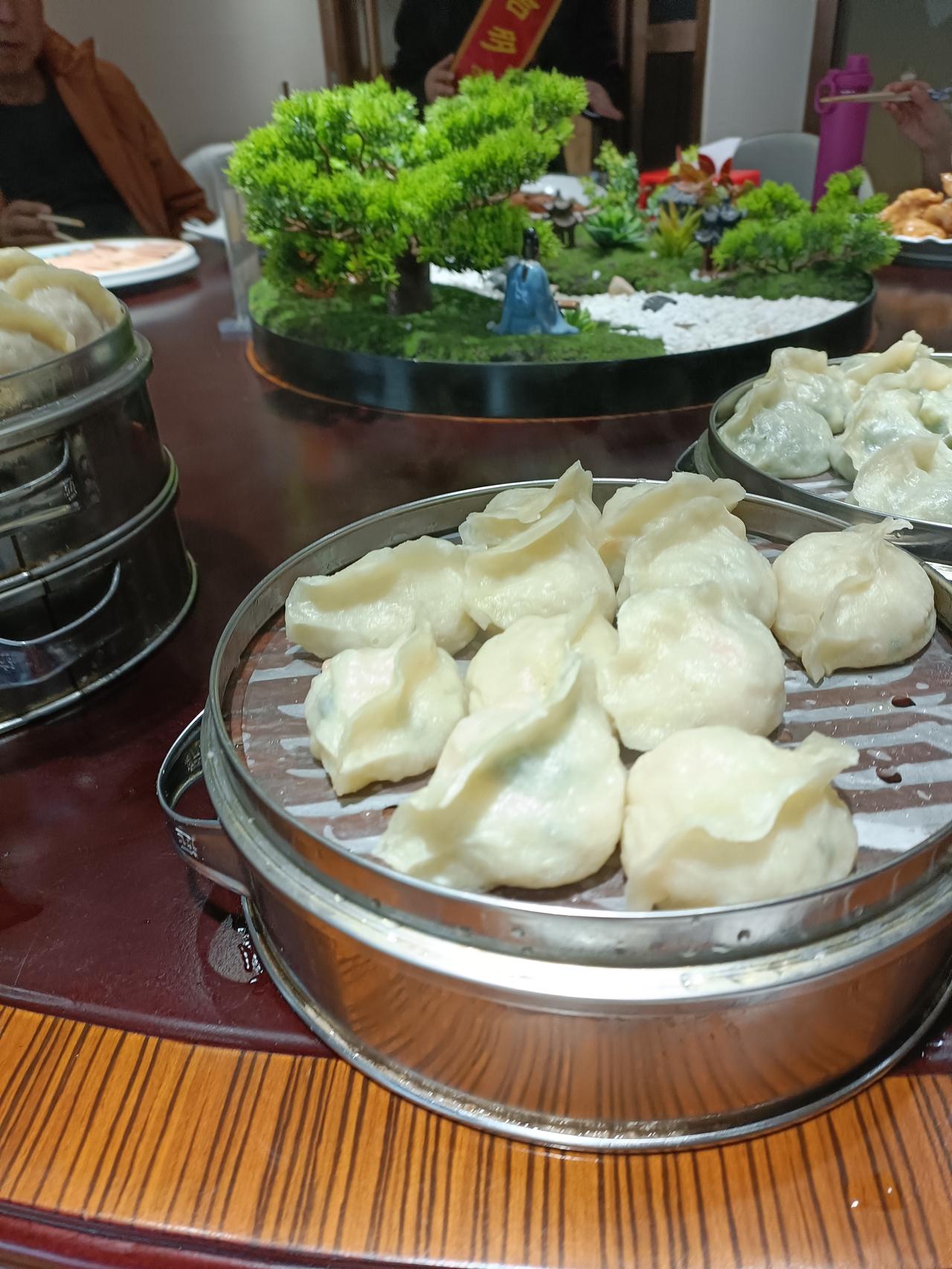 冬日三餐打卡东北饭店的饺子馆，各种馅料的饺子很好吃