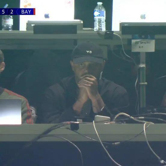 一场九球狂欢，各路神仙批量下凡如果你在2026年4月29日的凌晨听见邻居在两小时