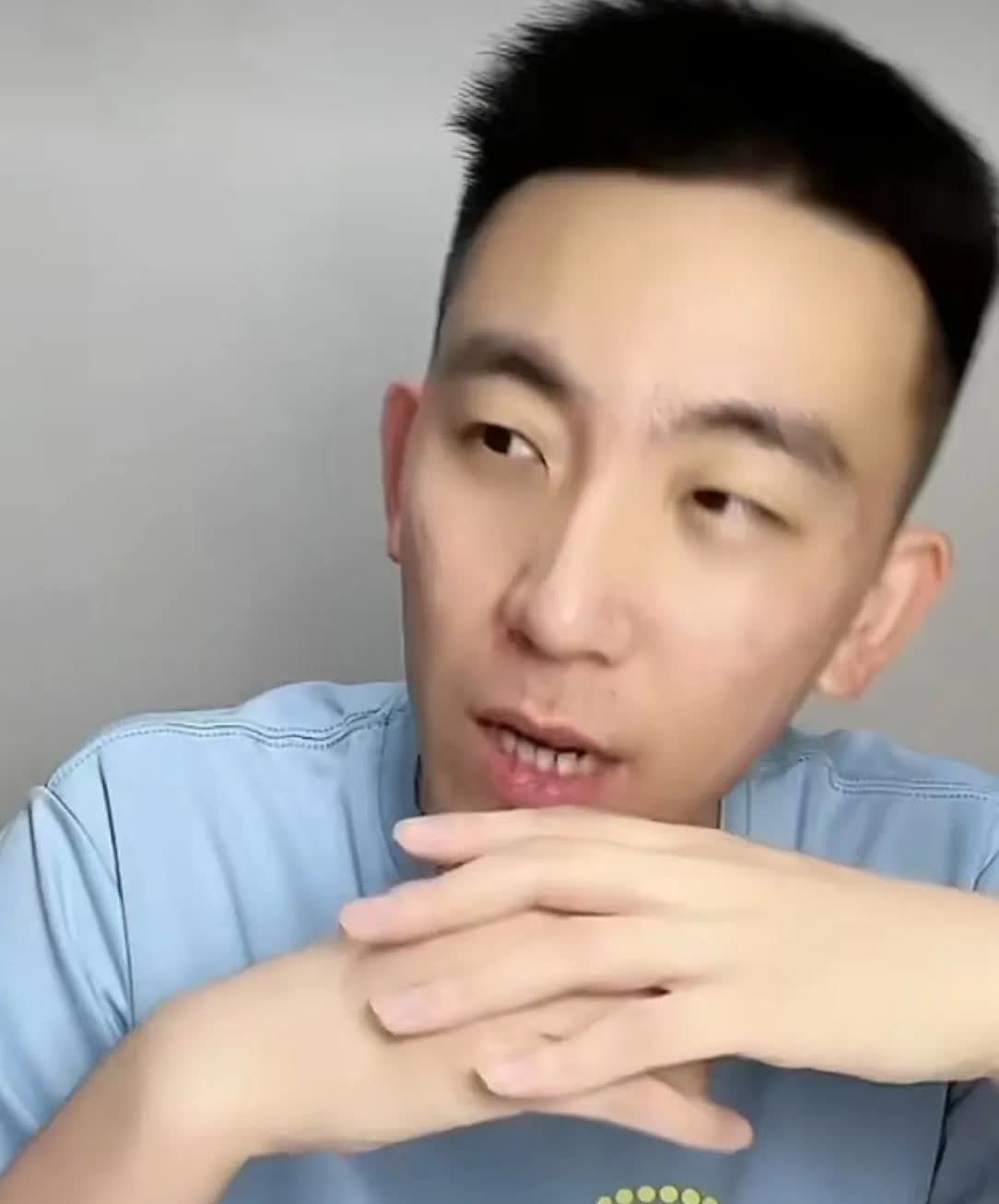 尽管孙颖莎三比一赢了桥本，但是马特也毫不吝啬对桥本的溢美之词。他说，桥本打出来的