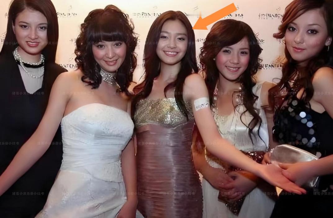 大S走得真的太让人遗憾了，可到现在还有人说她是大饼脸、平板脸，我真的觉得有点冤。