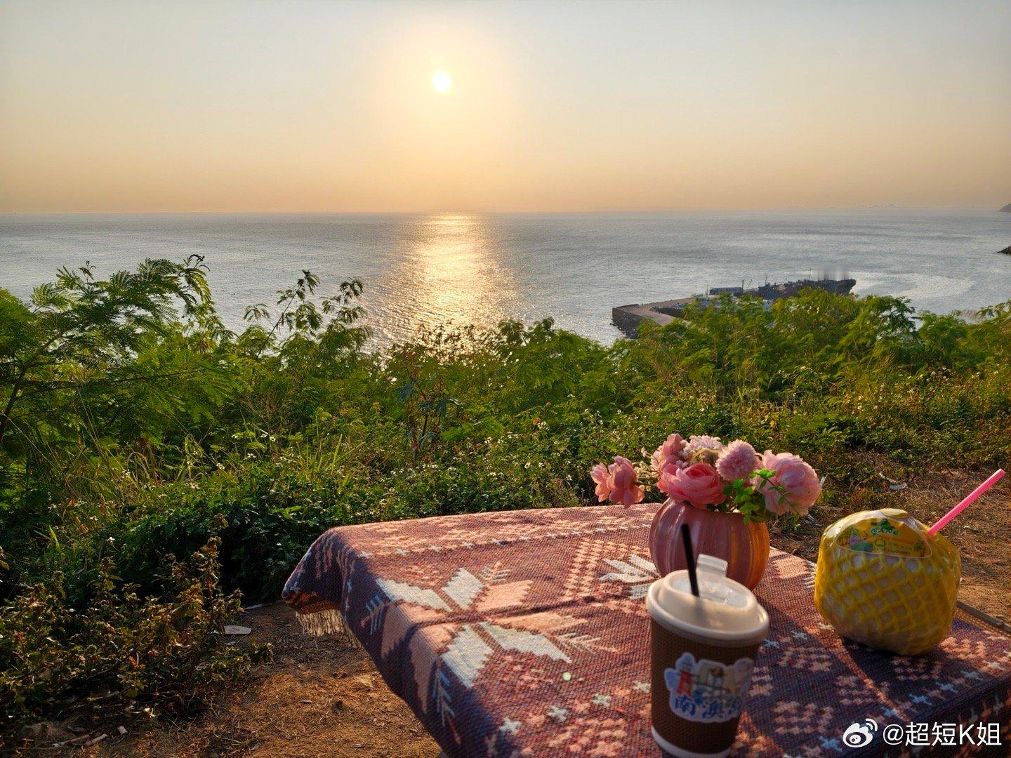 有色金属板块：长牛未止，重点关注有色金属板块长周期牛市远未结束，建议持续关注。核