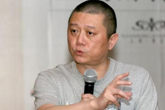 突然发现解放台湾省，王朔的思路太妙了！他曾说台湾不用打就能收，先宣布台湾海峡是战