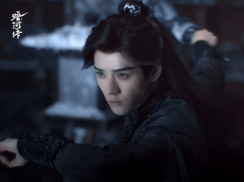 原来存的龚俊第一张图是这段他打戏里的凌厉眼神，利落招式更绝，这又美又强的样子，难