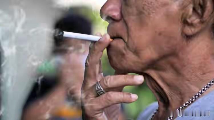 为什么老烟民看着健康？英国50年研究戳破最害人谎言“隔壁老王抽了一辈子烟，不