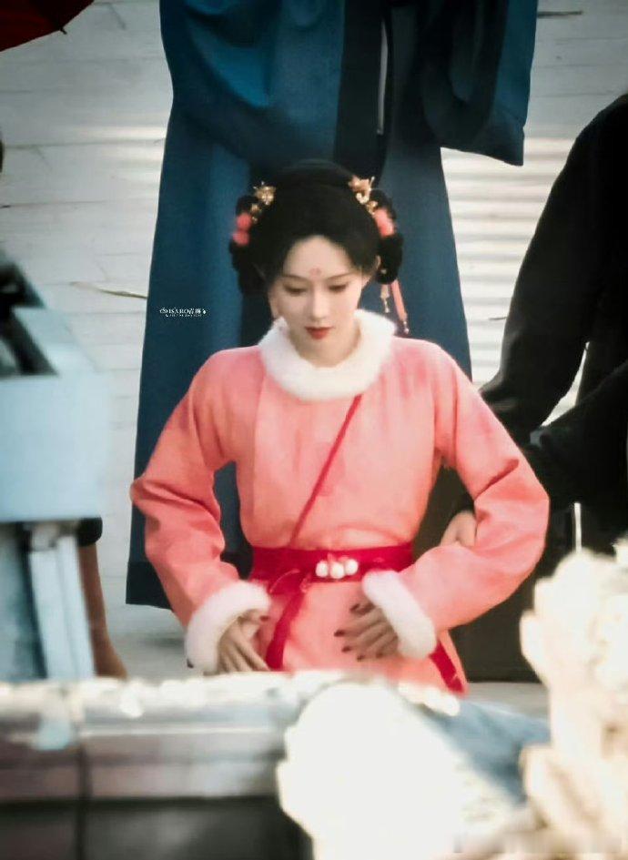 孟子义草莓大福孟子义这个草莓大福造型也太萌了吧！真的好想rua一下，好想一口吃