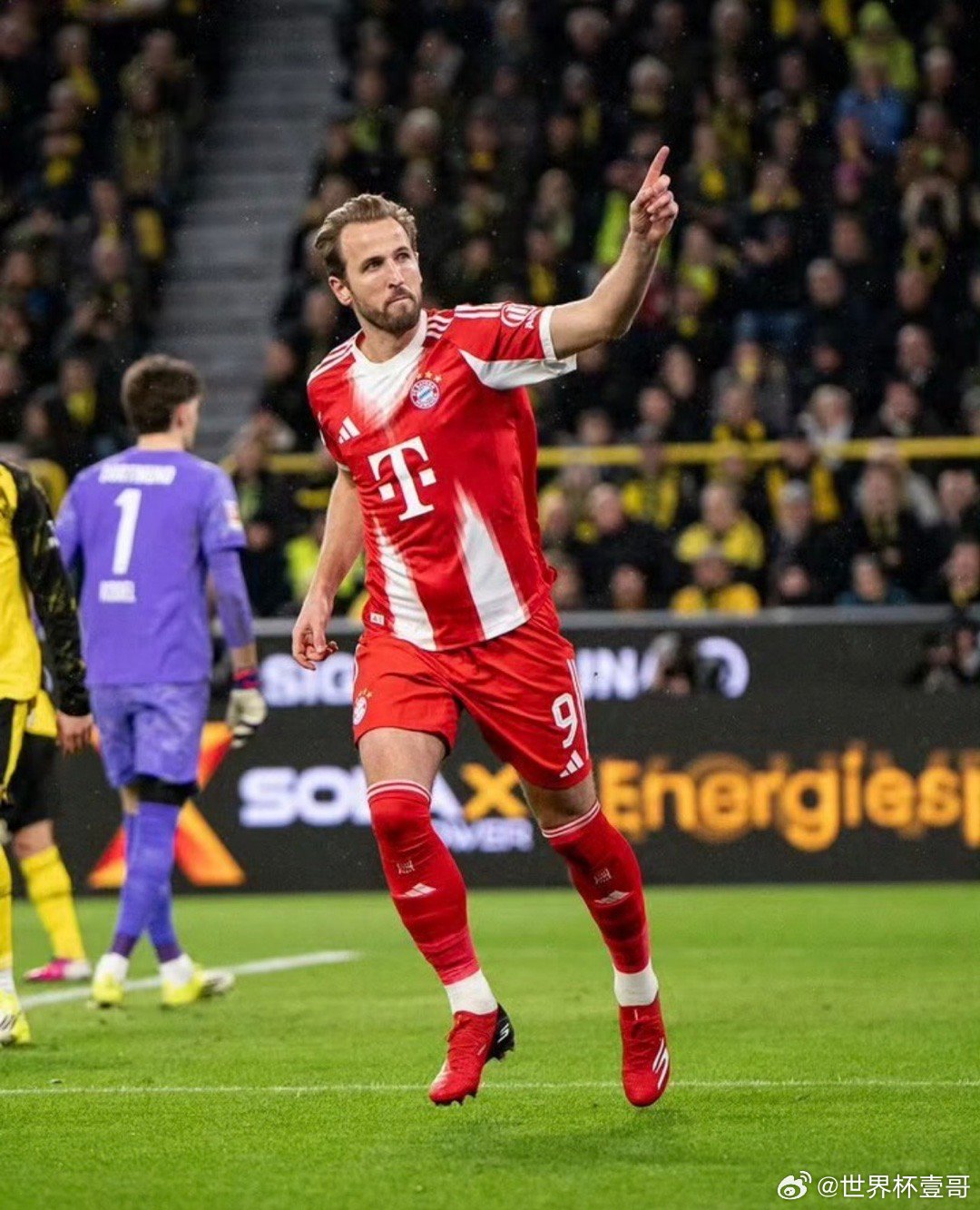 拜仁险胜冠军无悬念，英超大乱！【绝杀！拜仁3-2逆转多特11分领跑锁死争冠悬念