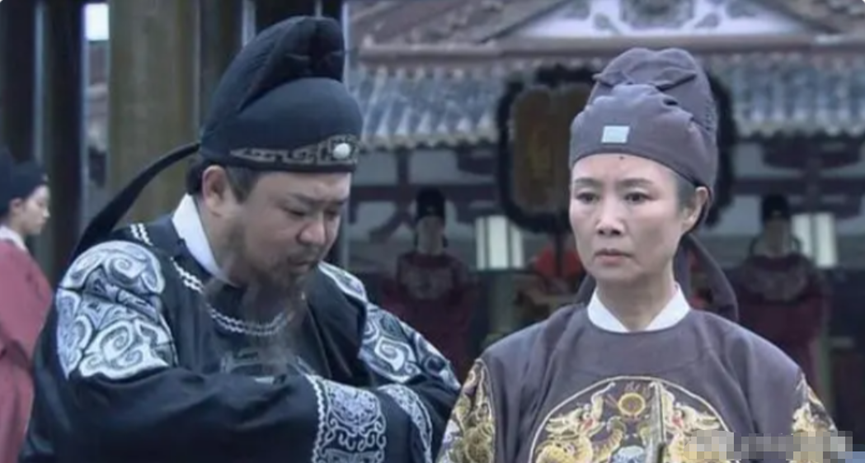 700年，76岁的武则天来送狄仁杰最后一程，没曾想，70岁的狄仁杰却向武则天提出