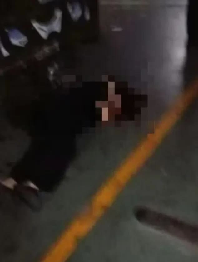 痛心！湖南31岁男子地下车库被发小杀害近日，湖南岳阳发生了一起令人痛心