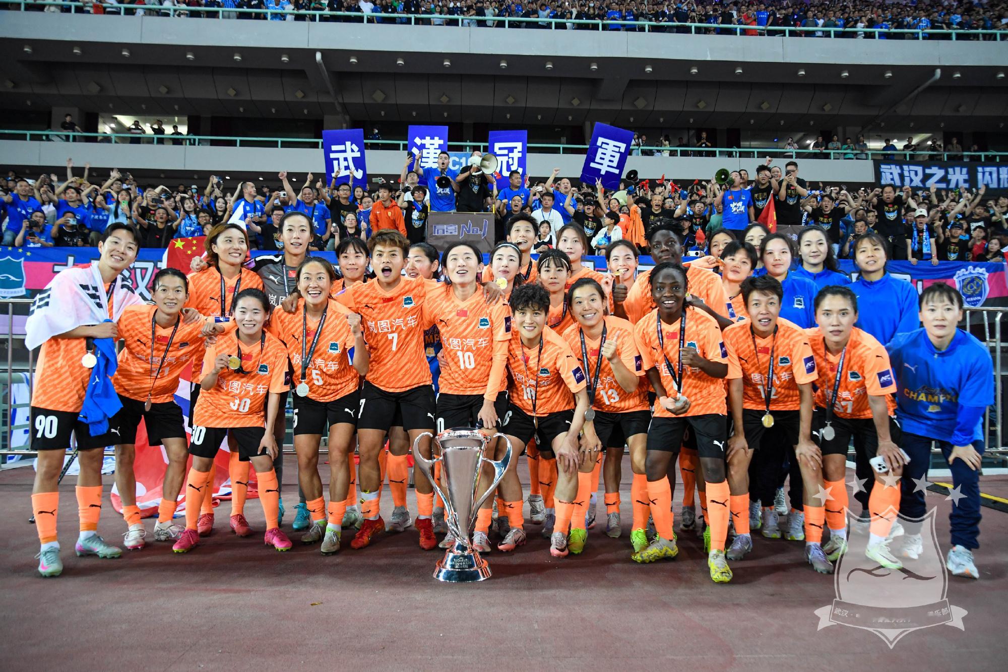 王霜，马君，刘艳秋，姚伟2022年：亚洲杯冠军2025年：亚冠冠军武汉女足夺得亚