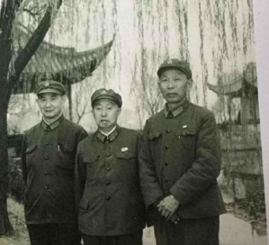 他调任副总长，因总参没二方面军将领？二十多年当副总长次数最多“1961年3月的