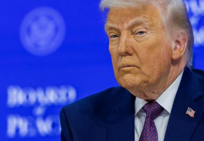 中美关系可能真的要出现变化了，美国频频向中国示好，未来两国的关系可能会出现比较大