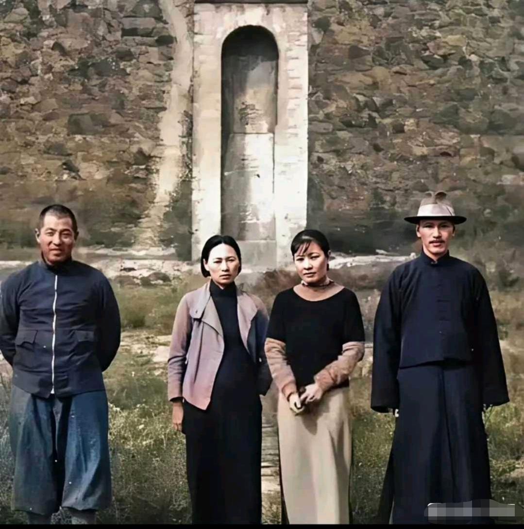 那个年代的美，标准是脸面要宽。