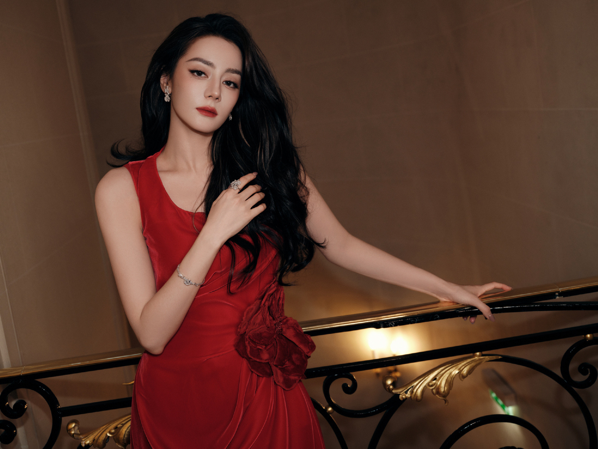 1.第46届华鼎奖全球最佳戏剧戏曲和曲艺艺术家提名名单：陈丽君、盛小云。2.第4