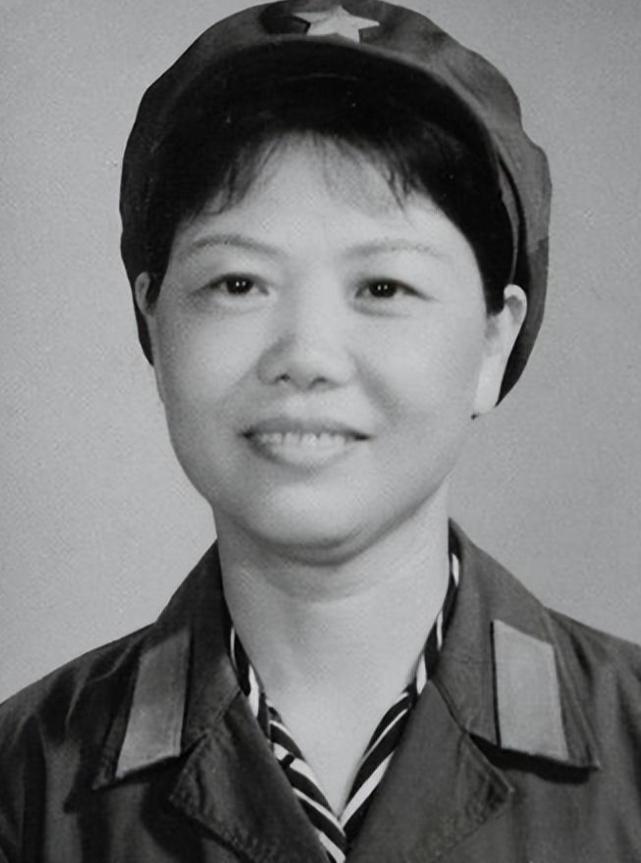 1981年，72岁的开国上将陈士榘，当着一屋子儿女的面，平静地说出了一句话：“我