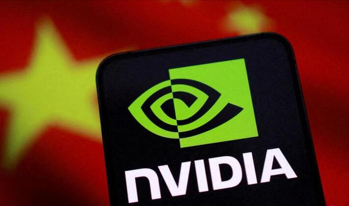 一边“卖不成”，一边“求限制”，中美半导体博弈现新情况。新加坡联合早报今日（4