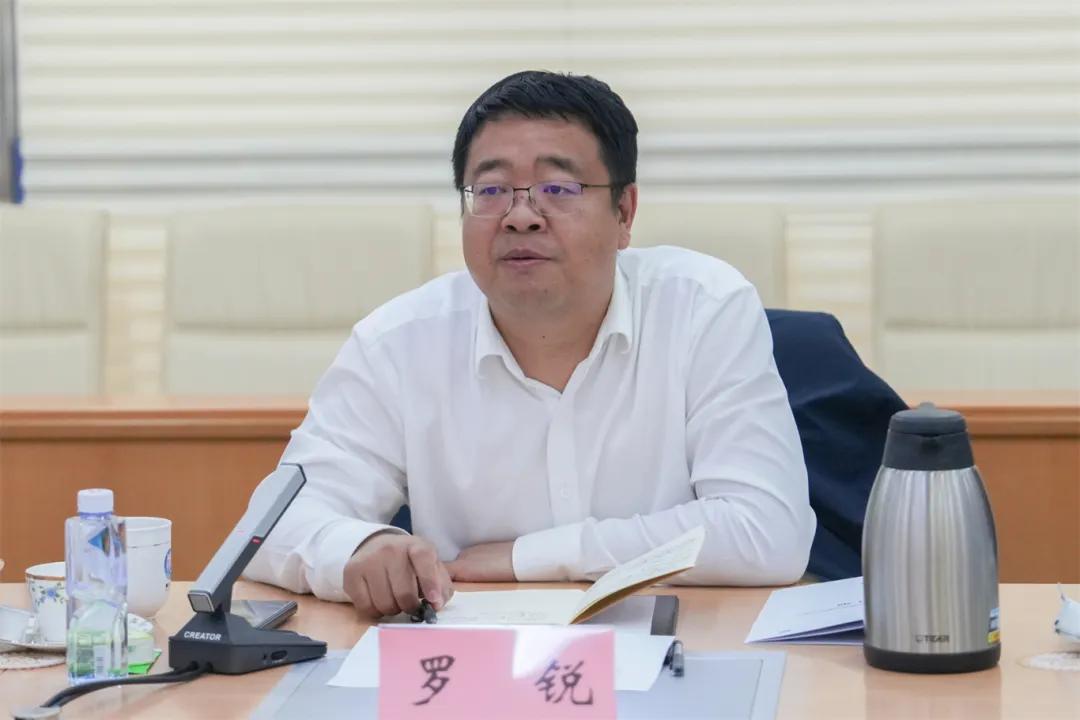 中国电信又一个非常年轻的省公司总经理上任，估计是第三个80后的二级正职。近日，
